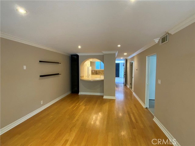 737 Avocado Avenue, Corona del Mar CA: https://media.crmls.org/medias/d8a3ac68-0b47-4974-ae4f-2511b0f4ff58.jpg