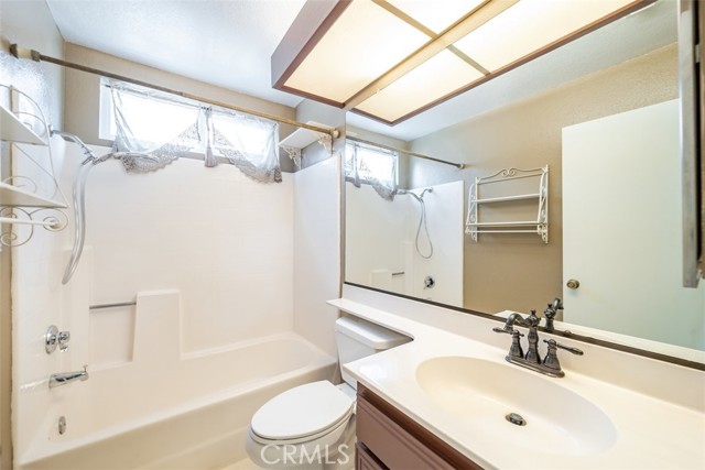 Guest bath for Bedrooms 1 & 2