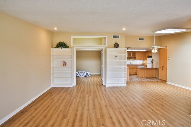 1240 Oakmont Dr, Seal Beach CA: https://media.crmls.org/medias/d8a41b3b-0e9a-4dff-942d-82171d0992ee.jpg