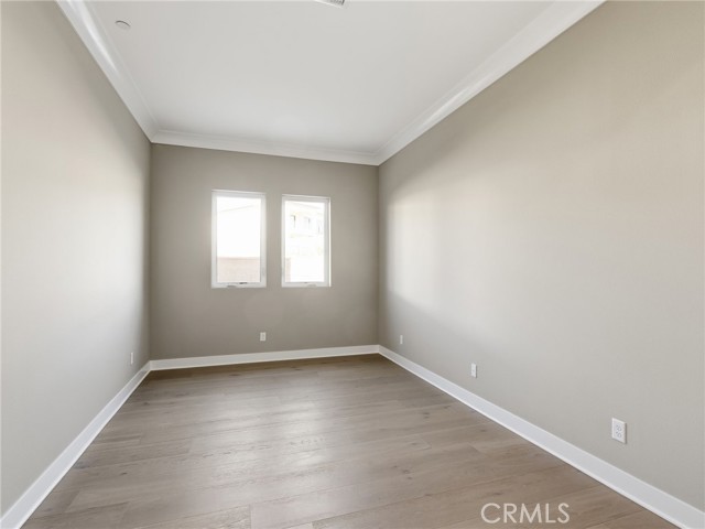 Detail Gallery Image 17 of 41 For 11913 Red Hawk Ln, Porter Ranch,  CA 91326 - 5 Beds | 5/1 Baths