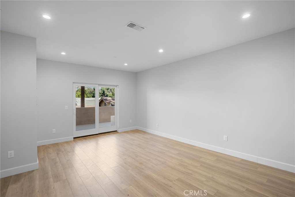 D8A62753 D9B7 4B70 B8D1 01842A84873D 357 Harvey Drive #103, Glendale, Ca 91206 &Lt;Span Style='BackgroundColor:transparent;Padding:0Px;'&Gt; &Lt;Small&Gt; &Lt;I&Gt; &Lt;/I&Gt; &Lt;/Small&Gt;&Lt;/Span&Gt;