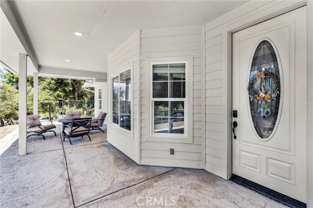 35426 Calle Grande, Lake Elsinore CA: https://media.crmls.org/medias/d8a675ee-fb8d-49a8-9efd-37298d98978b.jpg