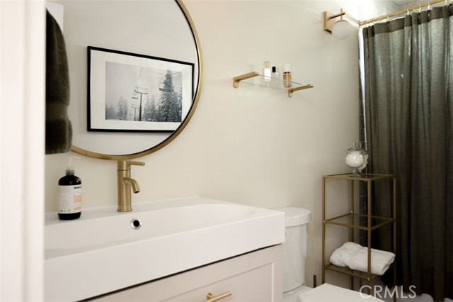 26277 Alpine Lane, Twin Peaks CA: https://media.crmls.org/medias/d8a6f0f7-2ad5-434f-b1d5-2341189bd277.jpg