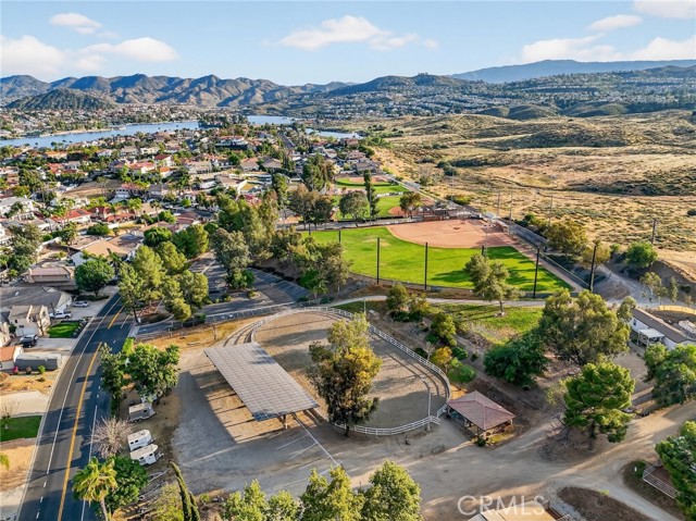 Detail Gallery Image 13 of 21 For 21951 Stawberry Ln, Canyon Lake,  CA 92587 - – Beds | – Baths