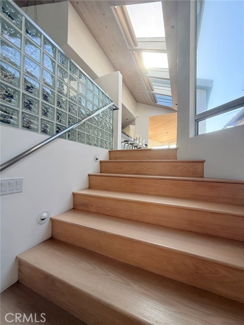 Detail Gallery Image 18 of 44 For 621 6th, Manhattan Beach,  CA 90266 - 3 Beds | 3/1 Baths