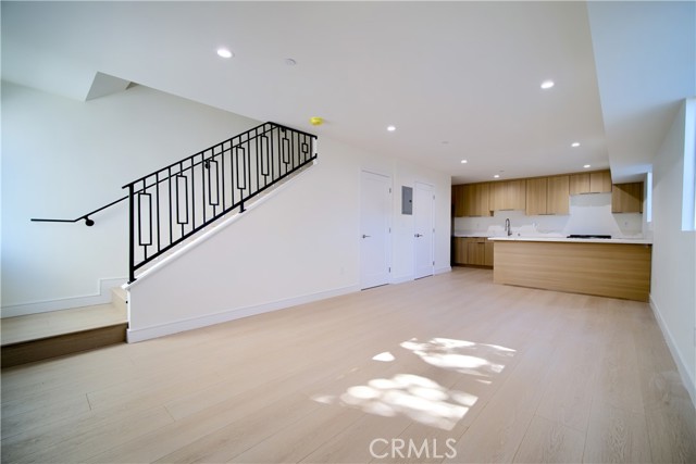 Detail Gallery Image 6 of 17 For 257 S Avenue 54 #1/2,  Los Angeles,  CA 90042 - 2 Beds | 2/1 Baths