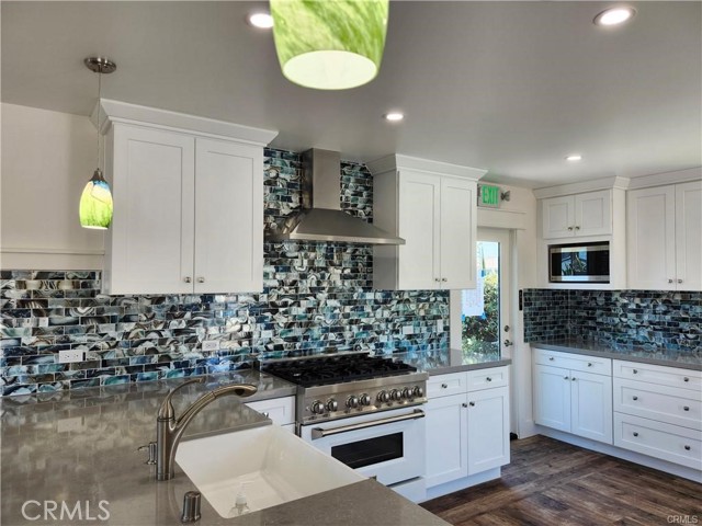 8195 Pawtucket Drive, Huntington Beach CA: https://media.crmls.org/medias/d8a877f4-268a-486e-beea-f713706de3a6.jpg