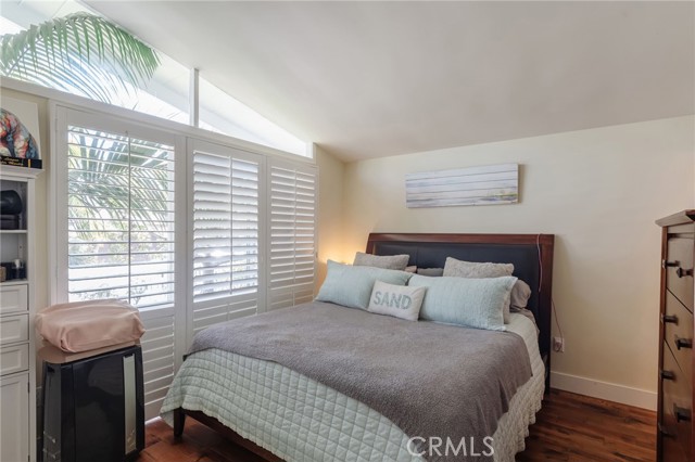 Detail Gallery Image 9 of 10 For 439 S Prospect Ave, Manhattan Beach,  CA 90266 - 3 Beds | 2 Baths