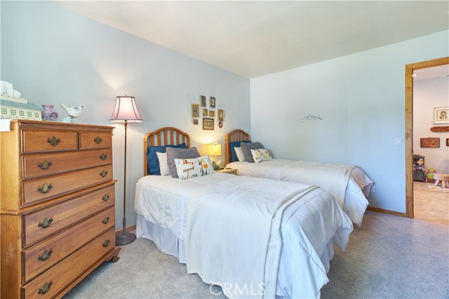 Detail Gallery Image 30 of 53 For 448 Edgemoor Rd, Big Bear Lake,  CA 92315 - 7 Beds | 4/1 Baths