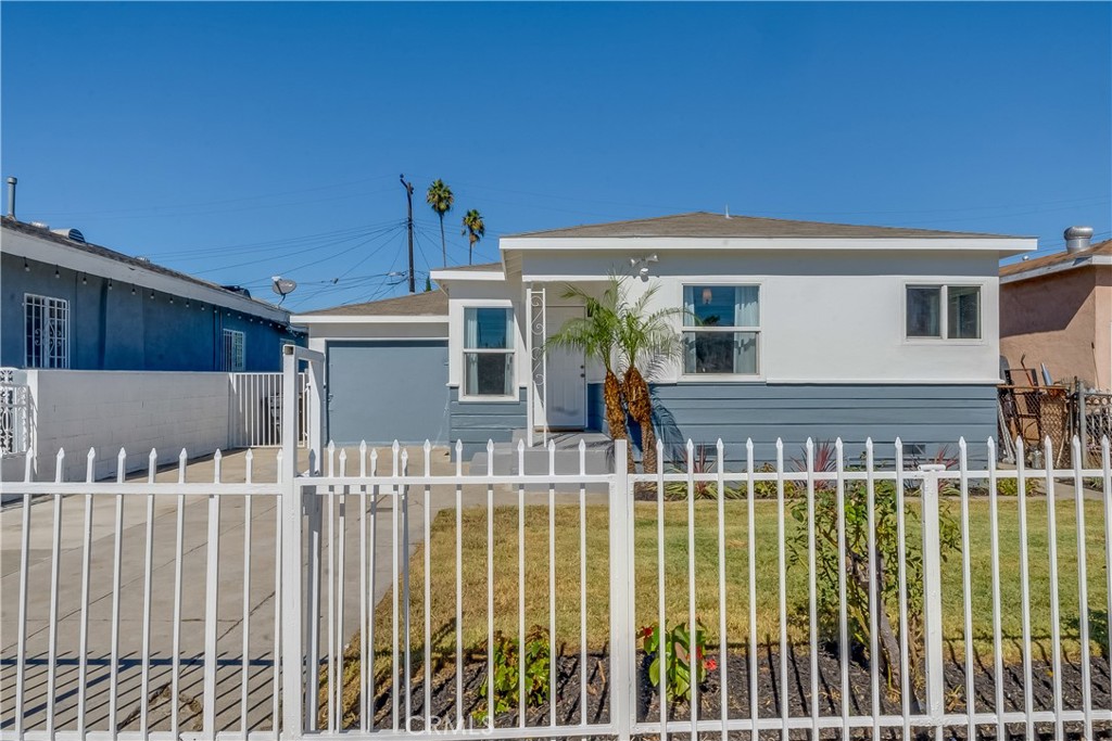 1347 E Bennett