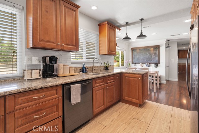 19545 Seneca Road, Apple Valley CA: https://media.crmls.org/medias/d8a9262d-6289-4ed9-a951-47b035e5d399.jpg