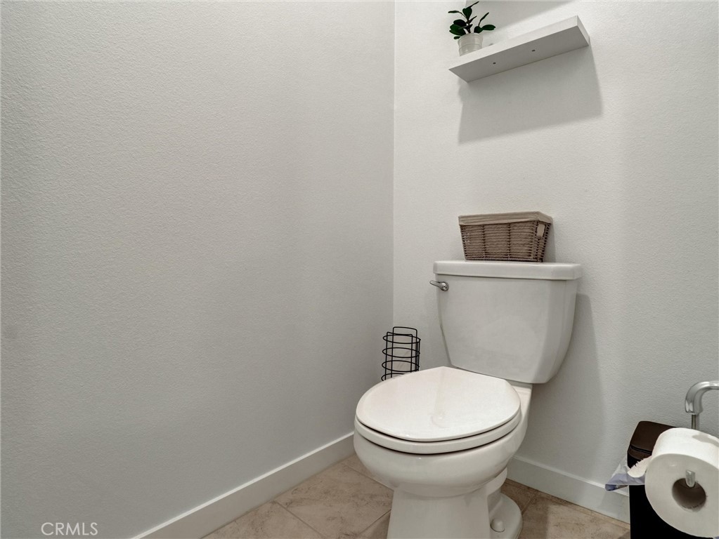https://media.crmls.org/medias/d8a9a1da-0124-4127-9d95-9a49ccb1a7e9.jpg?preset=X-Large
