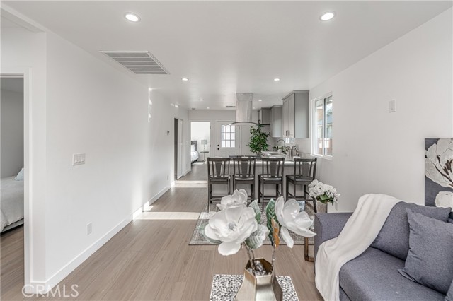 3818 Crawford Street, Los Angeles CA: https://media.crmls.org/medias/d8a9bece-affc-4173-8f85-d26060fdf27f.jpg