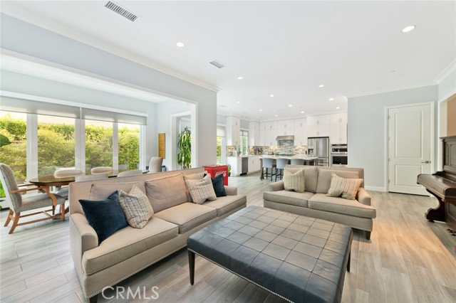 58 Stetson, Irvine CA: https://media.crmls.org/medias/d8a9cdbe-b0f1-4913-827b-11e5a0a8a9fa.jpg