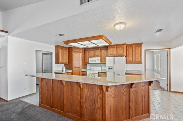 Detail Gallery Image 4 of 38 For 2180 Avenue P St, Barstow,  CA 92311 - 4 Beds | 2/1 Baths