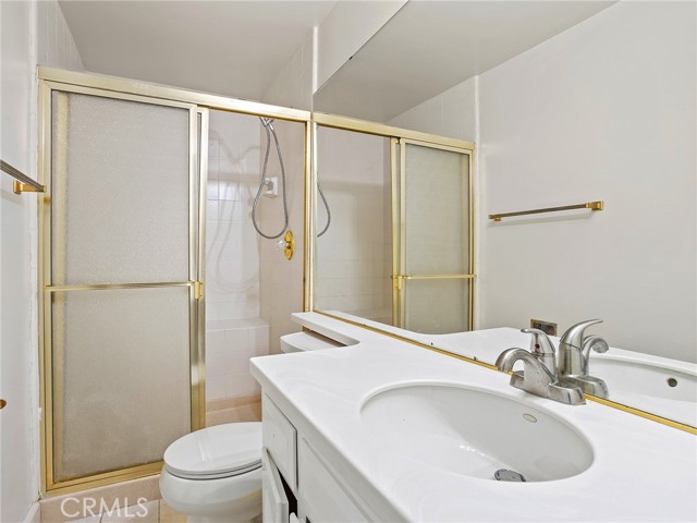 6724 Hillpark Drive, 302 photo 22