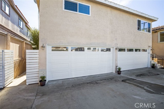 2720 Carnegie Lane, Redondo Beach, California 90278, 3 Bedrooms Bedrooms, ,2 BathroomsBathrooms,Residential,For Sale,Carnegie,SB25049063