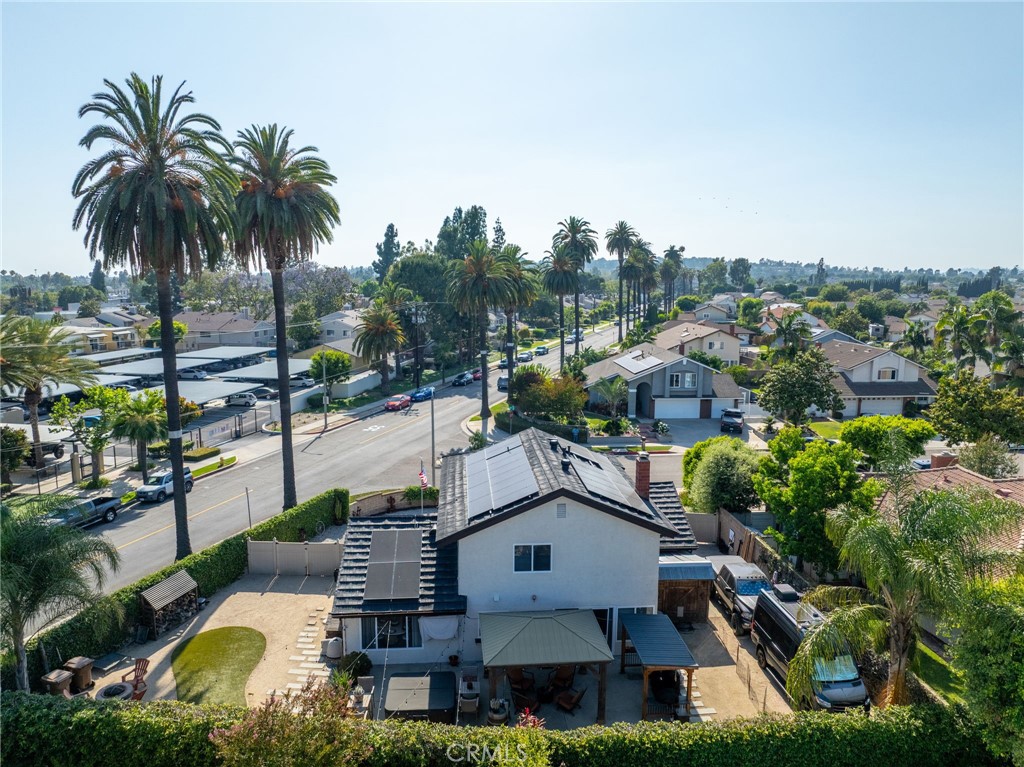 https://media.crmls.org/medias/d8ac184e-e420-414f-ab50-718f9674e883.jpg?preset=X-Large