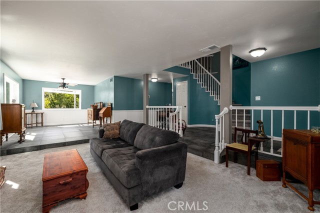 Detail Gallery Image 8 of 49 For 14395 Amorose, Lake Elsinore,  CA 92530 - 4 Beds | 3 Baths