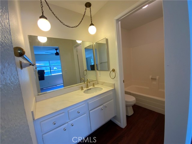 2035 Stonewood Court, San Pedro CA: https://media.crmls.org/medias/d8ac727e-6866-4efe-826e-991b93cf525b.jpg
