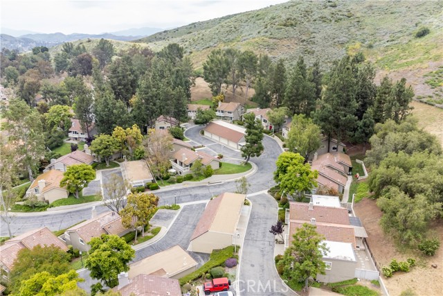 661 La Corona Court, Oak Park CA: https://media.crmls.org/medias/d8ac82fd-07e8-4581-b018-155bb89b0d34.jpg