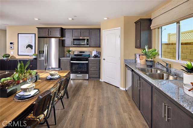 Detail Gallery Image 6 of 19 For 8540 Peachwillow Ct, Jurupa Valley,  CA 92509 - 4 Beds | 2/1 Baths