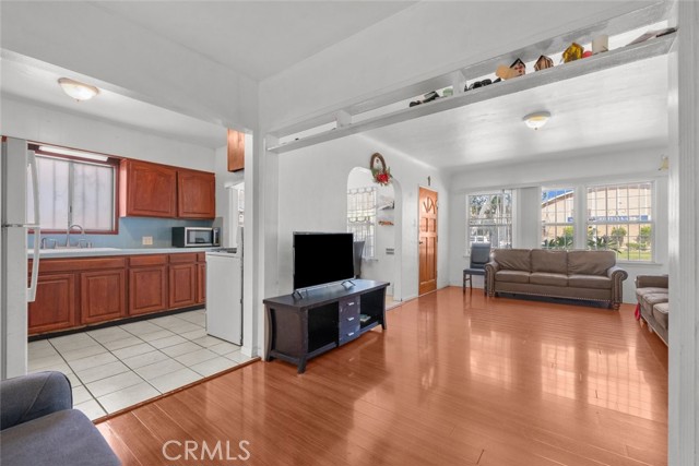 Detail Gallery Image 31 of 44 For 9625 Alexander Ave, South Gate,  CA 90280 - 3 Beds | 2 Baths