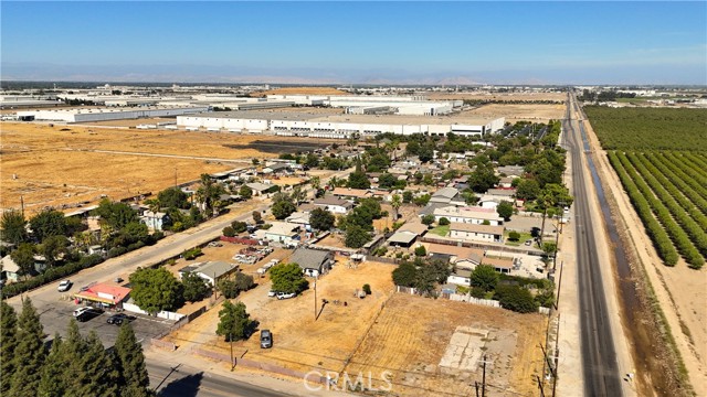 3738 S Cherry Avenue, Fresno CA: https://media.crmls.org/medias/d8ad063c-88a0-43c0-bec7-90daac189680.jpg