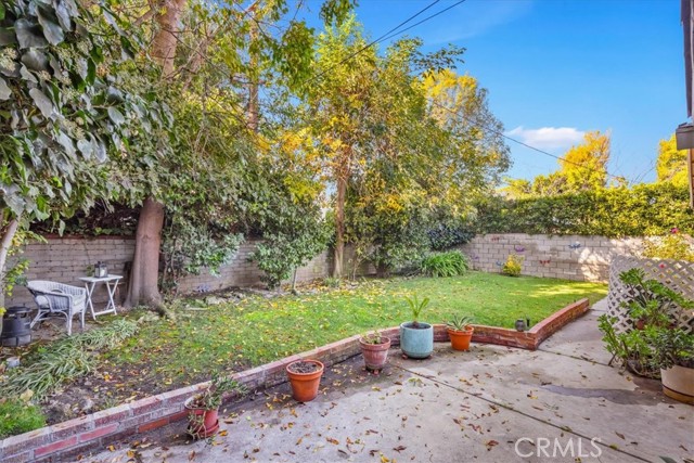 Detail Gallery Image 13 of 15 For 5215 Lennox Ave, Sherman Oaks,  CA 91401 - 4 Beds | 2 Baths