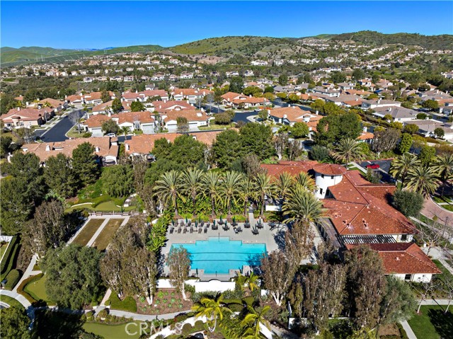 106 Plaza Via Sol, San Clemente CA: https://media.crmls.org/medias/d8adbaa6-7d31-4f18-bd2b-97a84097e09a.jpg