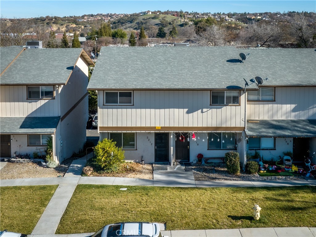 2212 Pine St, Paso Robles, CA 93446