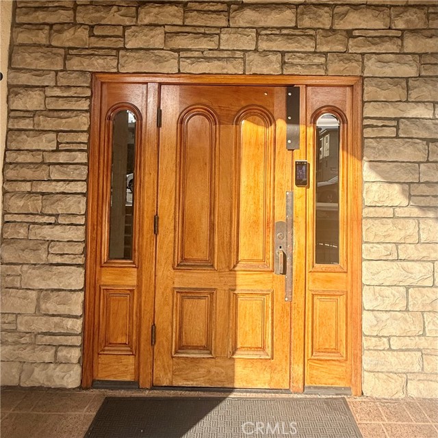 Detail Gallery Image 2 of 14 For 12801 Moorpark #106,  Studio City,  CA 91604 - 2 Beds | 2 Baths