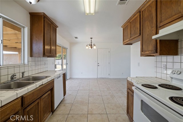 Detail Gallery Image 12 of 24 For 20269 Del Mar Rd, Madera,  CA 93638 - 3 Beds | 2 Baths