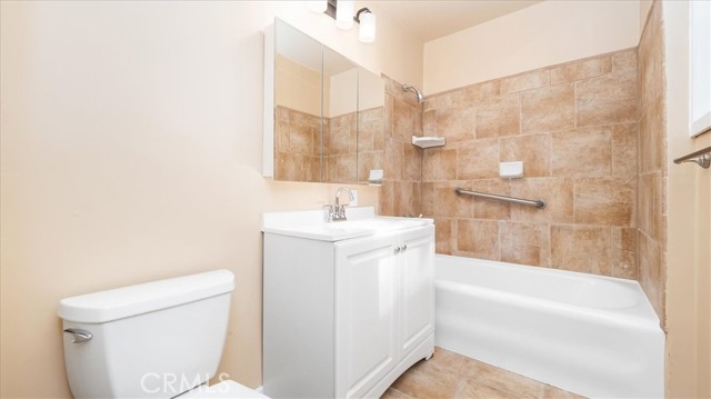 Detail Gallery Image 12 of 32 For 33283 Holcomb Creek, Green Valley Lake,  CA 92341 - 2 Beds | 2 Baths