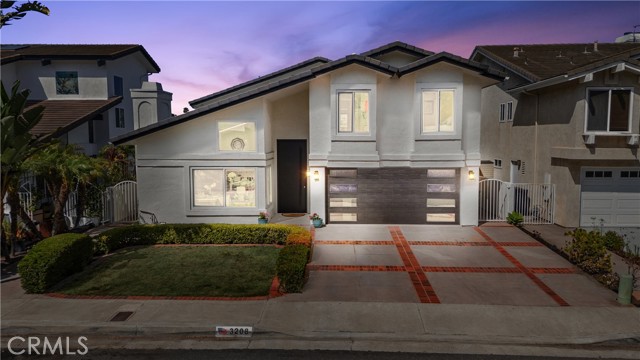 3208 Calle Grande, San Clemente CA: https://media.crmls.org/medias/d8af0780-e7fb-41fb-9b8b-b0f2d4420e22.jpg