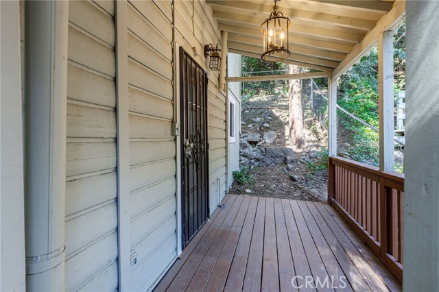 Detail Gallery Image 21 of 28 For 799 Fern Dr, Crestline,  CA 92325 - 3 Beds | 3 Baths