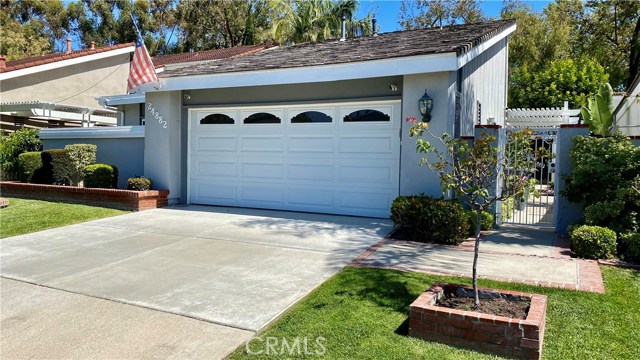 24882 Oak Creek Ln, Lake Forest, CA 92630