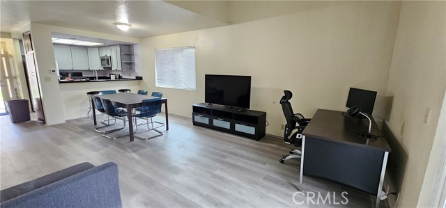 Detail Gallery Image 4 of 14 For 936 Fairway #23,  Colton,  CA 92324 - 1 Beds | 1 Baths