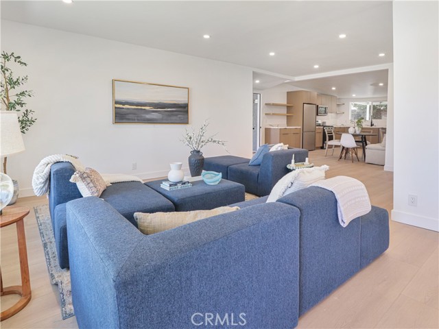 13918 Flallon Avenue, Norwalk CA: https://media.crmls.org/medias/d8b62dd8-de9c-40f3-985e-1e7ee5eec965.jpg