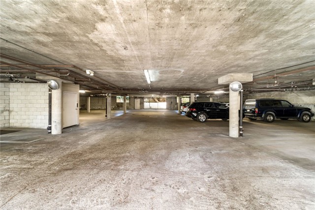 Detail Gallery Image 19 of 20 For 1535 S Bentley Ave #202,  Los Angeles,  CA 90025 - 2 Beds | 2 Baths
