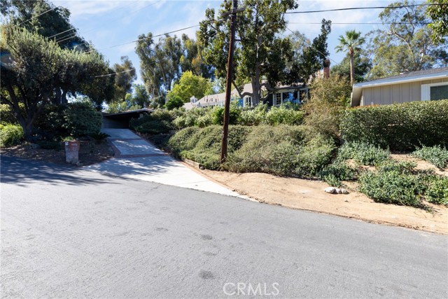 Detail Gallery Image 3 of 32 For 5245 King, Riverside,  CA 92506 - 4 Beds | 3 Baths