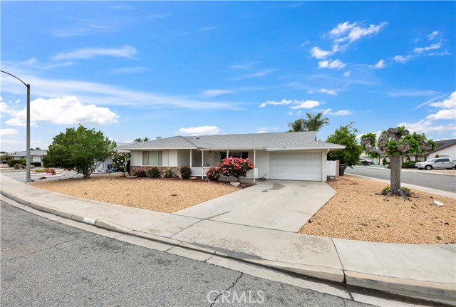 Detail Gallery Image 4 of 23 For 1520 Sandlewood Dr, Hemet,  CA 92543 - 2 Beds | 2 Baths