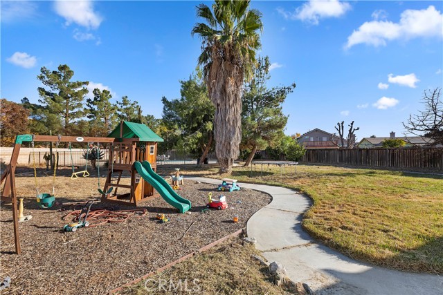 Detail Gallery Image 31 of 39 For 965 Cirrus Way, San Jacinto,  CA 92582 - 4 Beds | 2/1 Baths