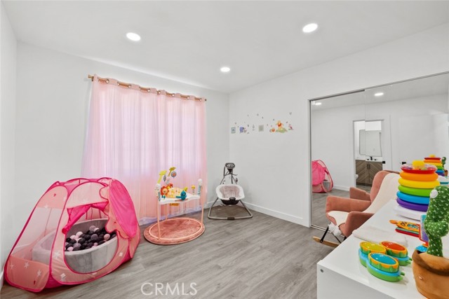 17441 Rayen Street, Sherwood Forest CA: https://media.crmls.org/medias/d8b773a2-528a-4c77-8d48-146bf3e50203.jpg