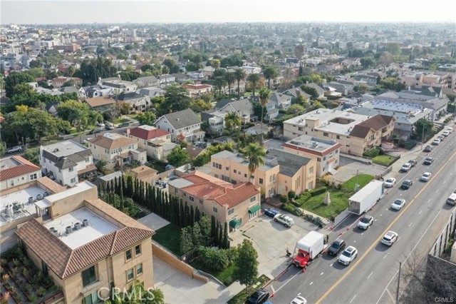 Detail Gallery Image 10 of 25 For 670 Crenshaw, Los Angeles,  CA 90005 - 8 Beds | 5 Baths