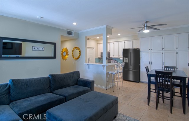 Detail Gallery Image 9 of 32 For 277 Chaumont Cir, Lake Forest,  CA 92610 - 3 Beds | 2 Baths