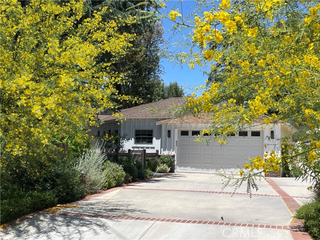 19631 Rosita Street, Tarzana CA: https://media.crmls.org/medias/d8b941c6-c0f5-4e7f-8c90-2b3b7809205c.jpg