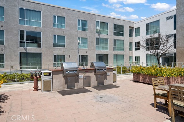 285 W. 6th Street, Unit #527, San Pedro CA: https://media.crmls.org/medias/d8b99bc4-00b0-4fe2-b3d7-68d1e6ceba69.jpg