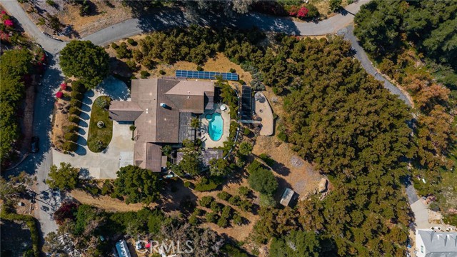 2465 Via Oeste Drive, Fallbrook CA: https://media.crmls.org/medias/d8ba9a09-96c2-4b61-bf75-8d5a2a5c7b1d.jpg