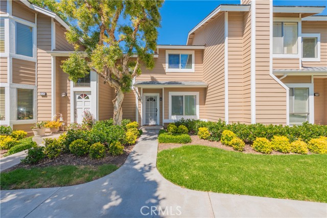 Detail Gallery Image 1 of 26 For 218 Monroe #111,  Irvine,  CA 92620 - 2 Beds | 2/1 Baths